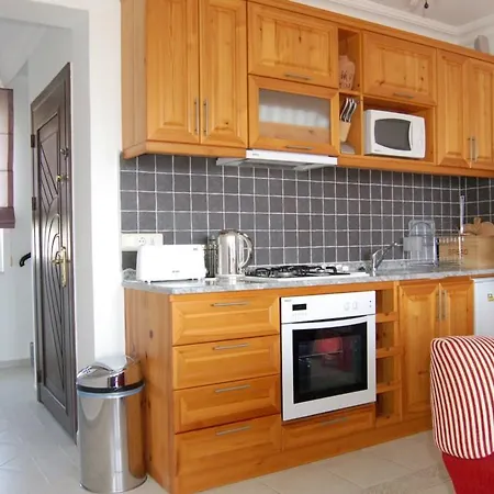 Three-bedroom Venice #11 Apartment *